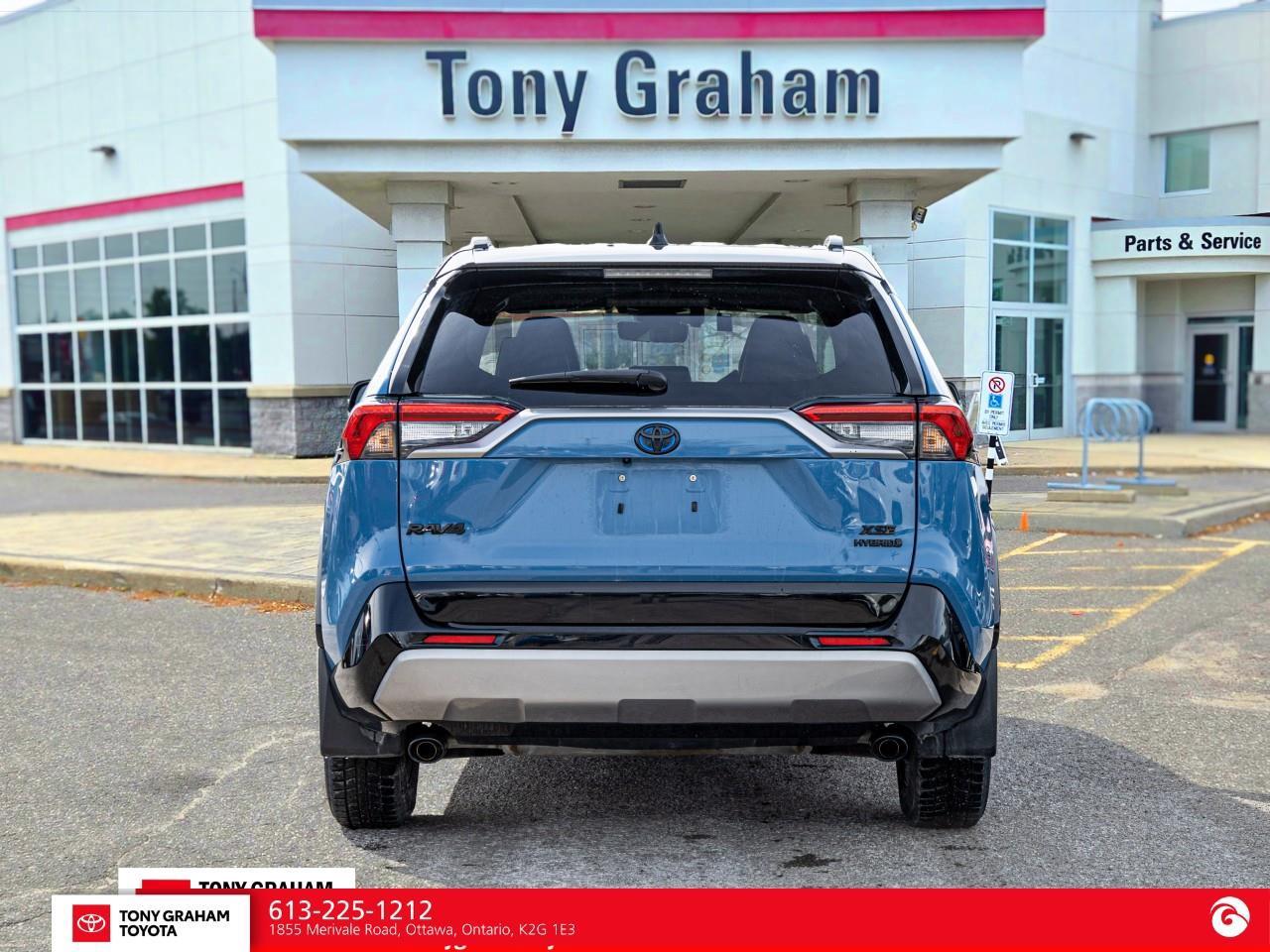 2023 Toyota RAV4 Hybrid XSE Photo4