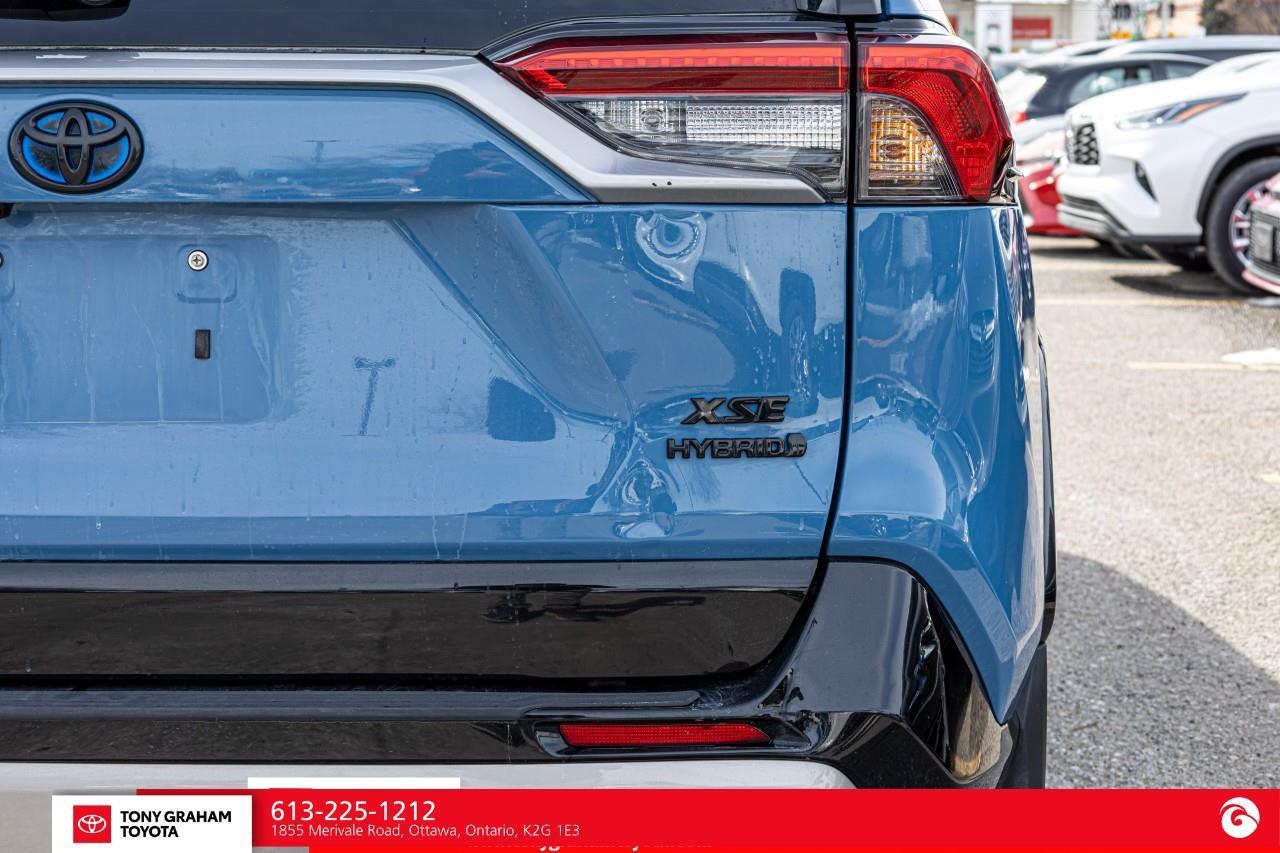 2023 Toyota RAV4 Hybrid XSE Photo
