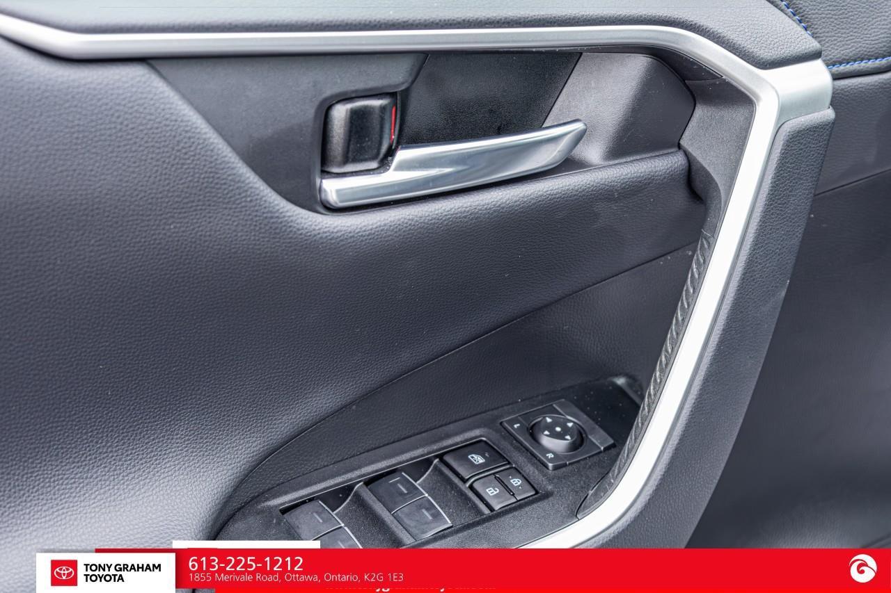 2023 Toyota RAV4 Hybrid XSE Photo