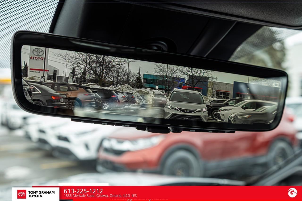 2023 Toyota RAV4 Hybrid XSE Photo
