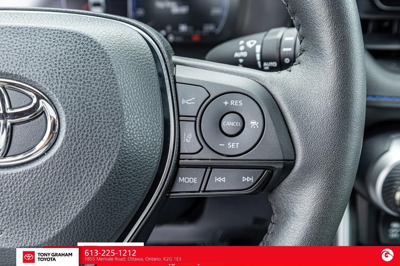 2023 Toyota RAV4 Hybrid XSE Photo