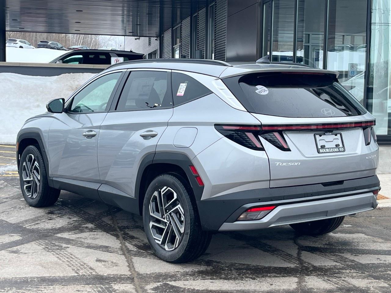 2026 Hyundai Tucson Hybrid Ultimate AWD Photo4