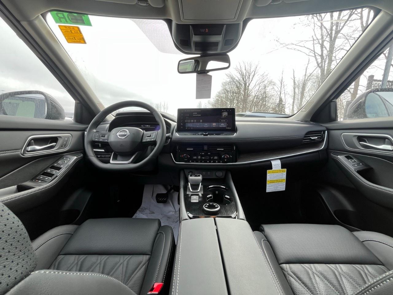 2026 Nissan Rogue AWD Platinum Photo