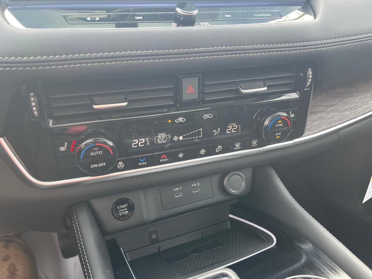 2026 Nissan Rogue AWD Platinum Photo