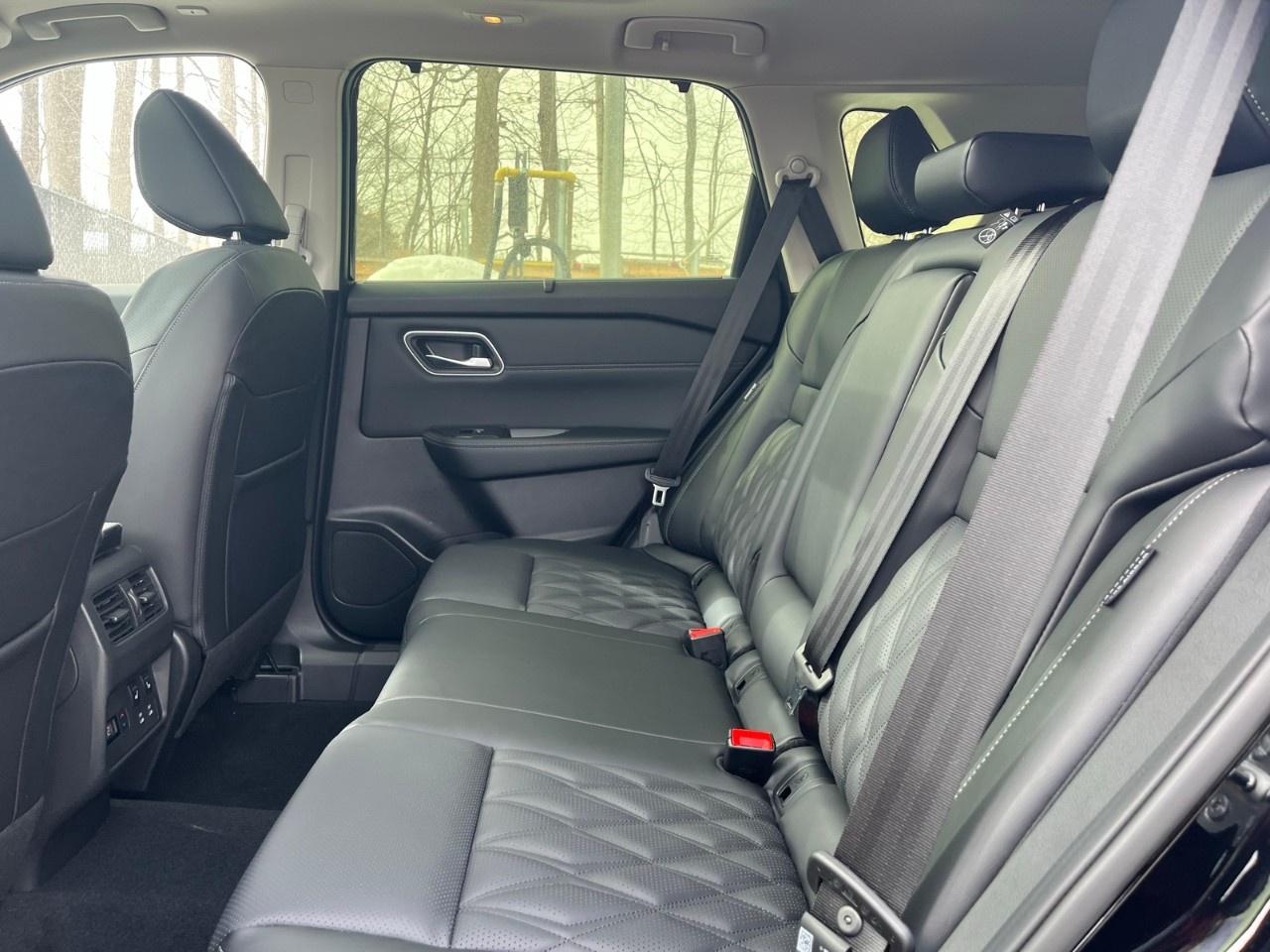 2026 Nissan Rogue AWD Platinum Photo