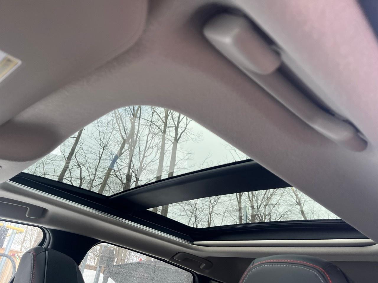 2026 Nissan Kicks SR AWD Photo