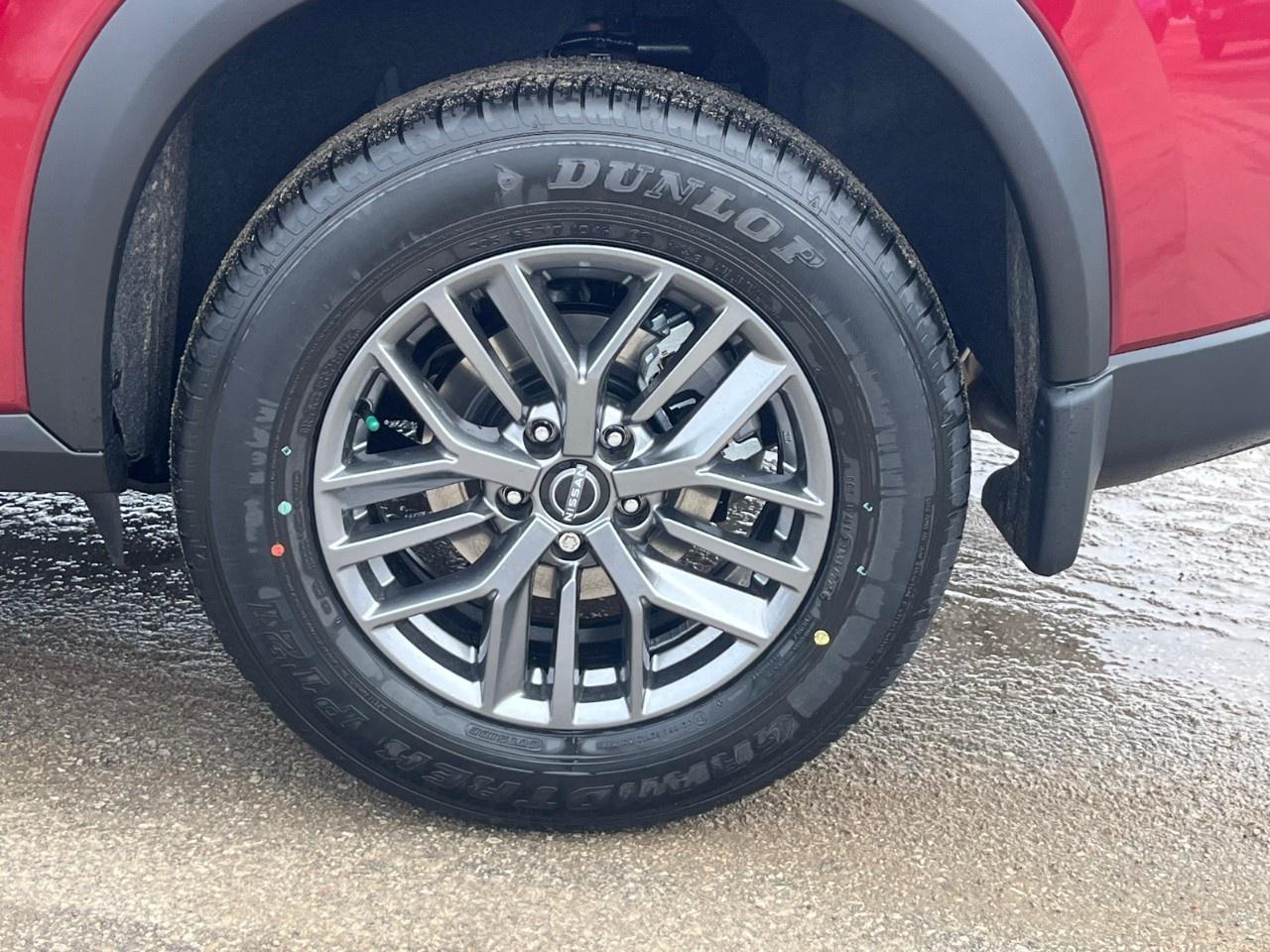 2026 Nissan Rogue AWD S Photo4