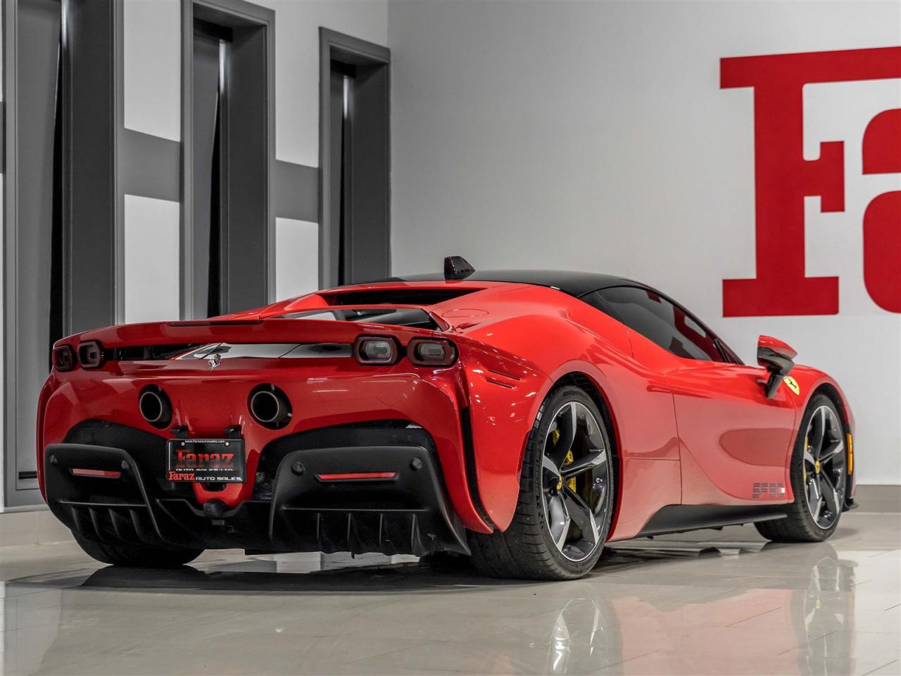 2022 Ferrari FF CARBON FIBER|DIAMOND POLISHED WHEELS|JBL SOUND|LOADED Photo