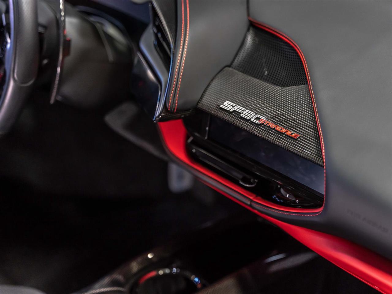 2022 Ferrari FF CARBON FIBER|DIAMOND POLISHED WHEELS|JBL SOUND|LOADED Photo