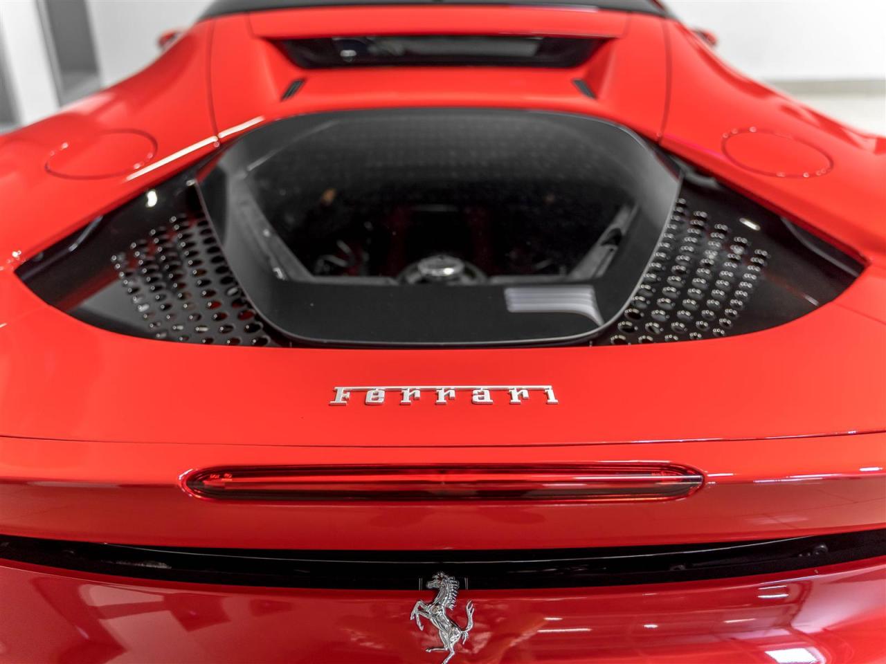 2022 Ferrari FF CARBON FIBER|DIAMOND POLISHED WHEELS|JBL SOUND|LOADED Photo