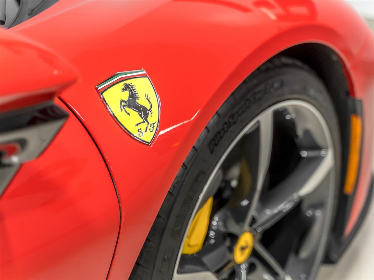 2022 Ferrari FF CARBON FIBER|DIAMOND POLISHED WHEELS|JBL SOUND|LOADED Photo