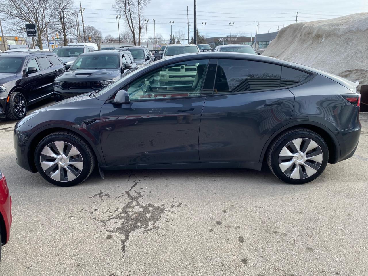 2024 Tesla Model Y Standard Range RWD | Heated Leather Seats | FSD Photo