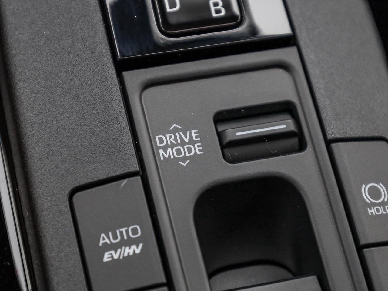 2026 Toyota Prius Plug-In Hybrid XSE $8000 IN TOTAL SAVINGS AVAILABLE!! Photo