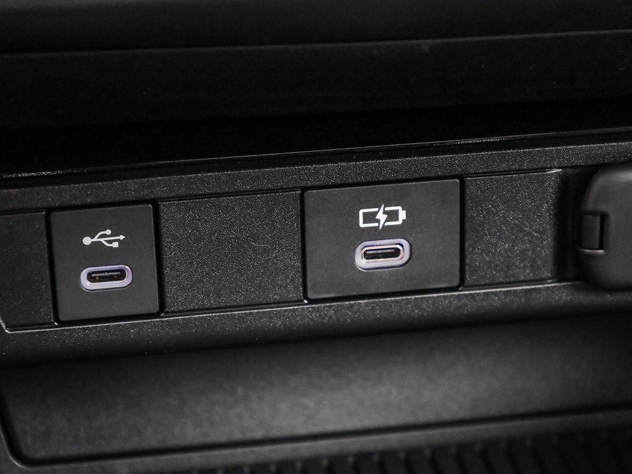 2026 Toyota Prius Plug-In Hybrid XSE $8000 IN TOTAL SAVINGS AVAILABLE!! Photo