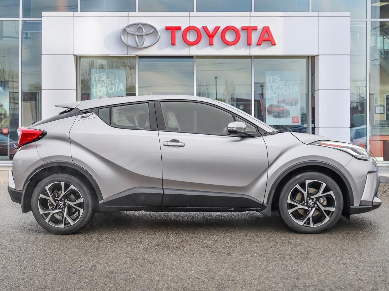 2020 Toyota C-HR LE Photo