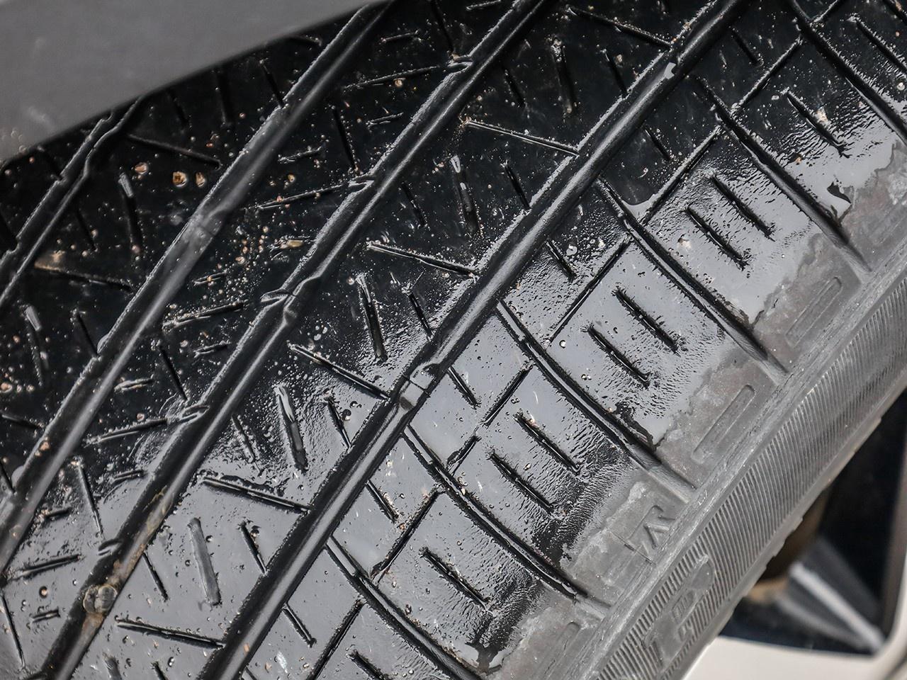 2020 Toyota C-HR LE Photo