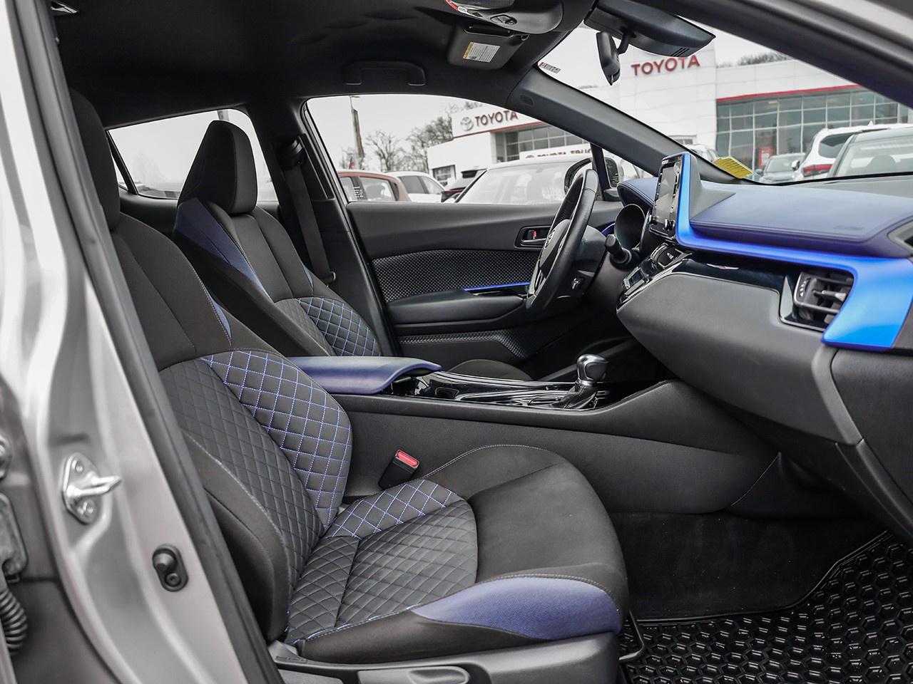 2020 Toyota C-HR LE Photo