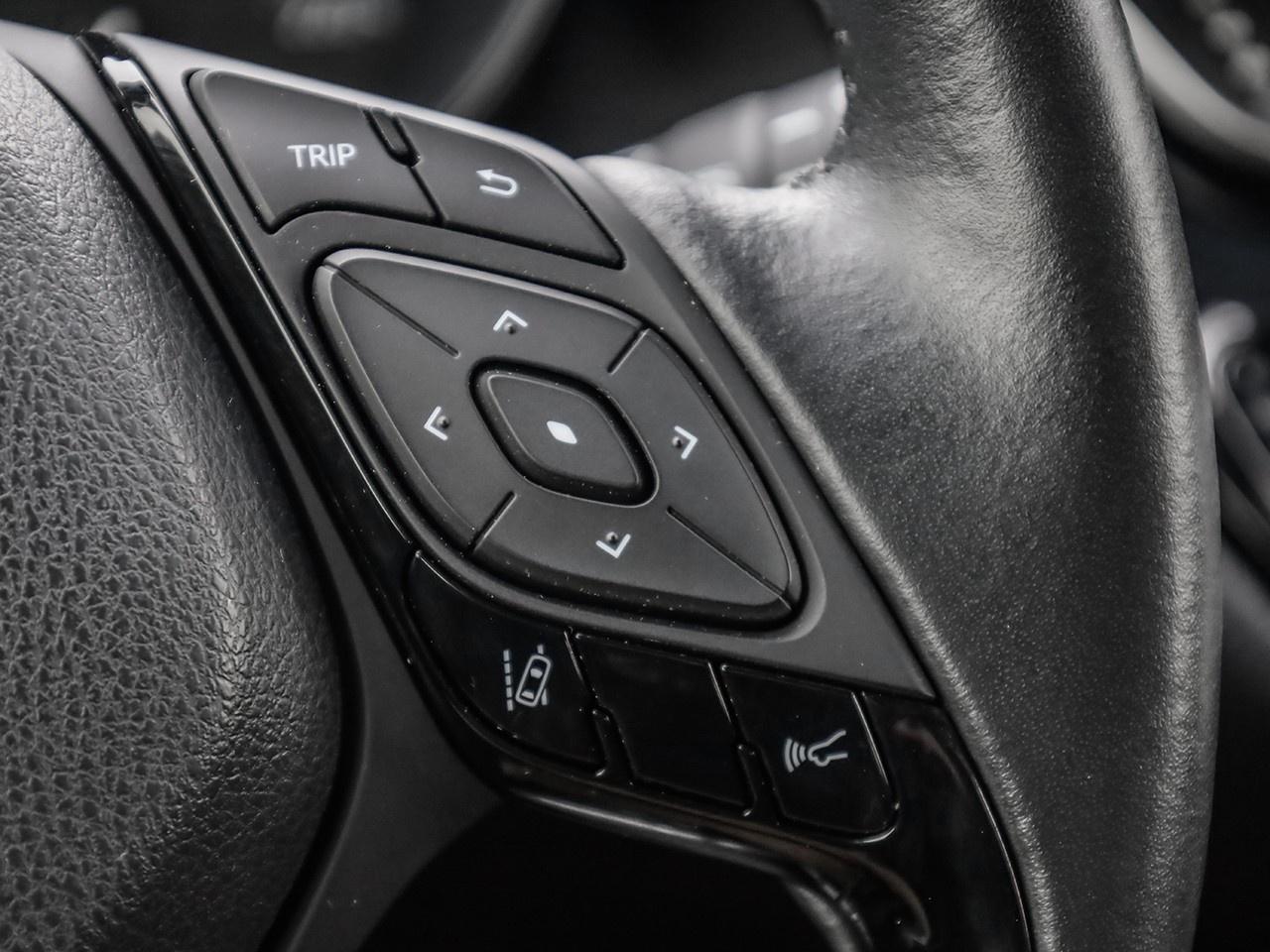 2020 Toyota C-HR LE Photo