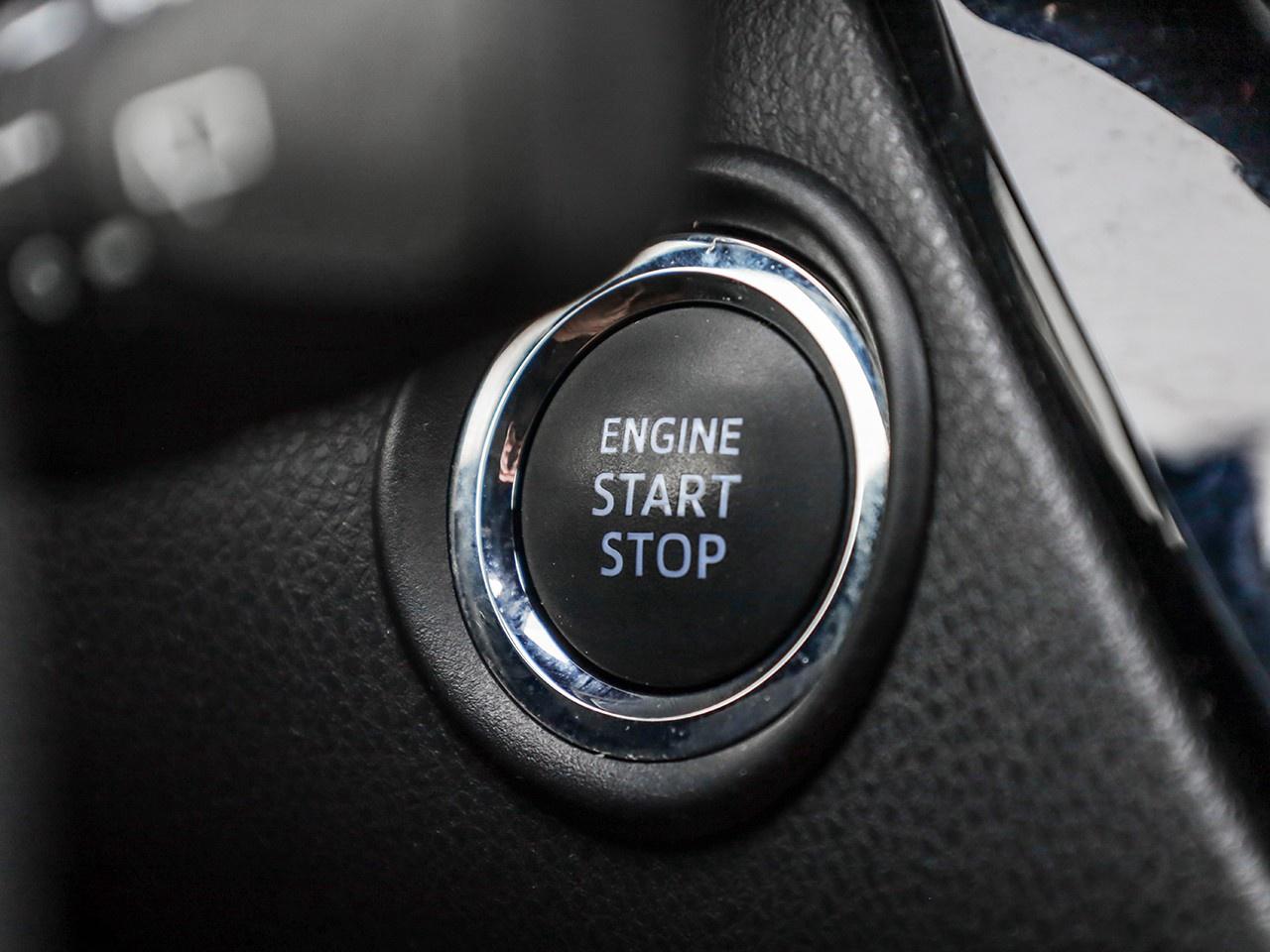 2020 Toyota C-HR LE Photo