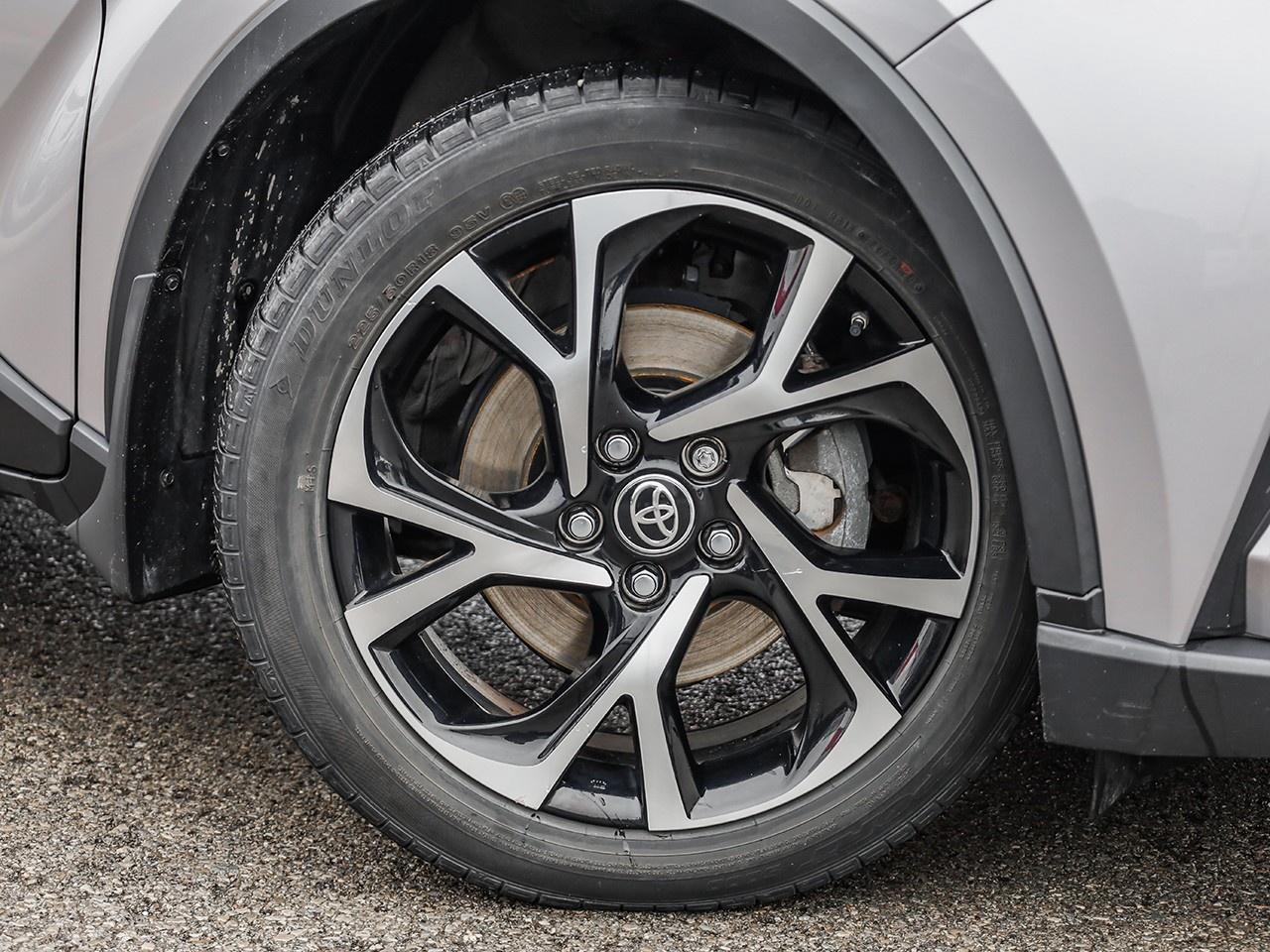 2020 Toyota C-HR LE Photo