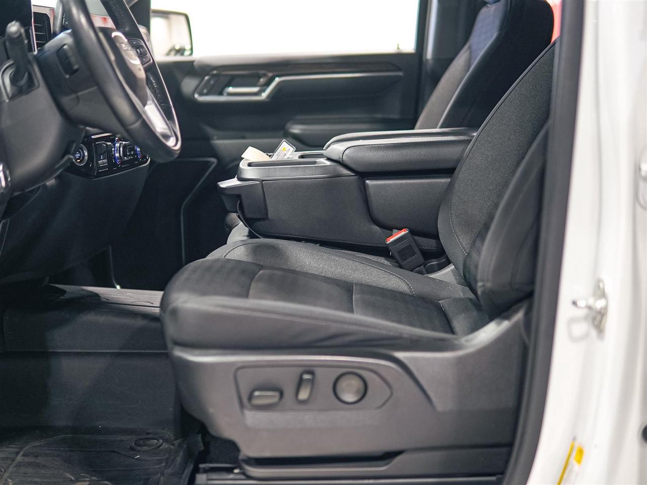 2024 GMC Sierra 1500 ELEVATION CREW CAB | 4X4 | NO ACCIDENTS | ONE OWNER Photo