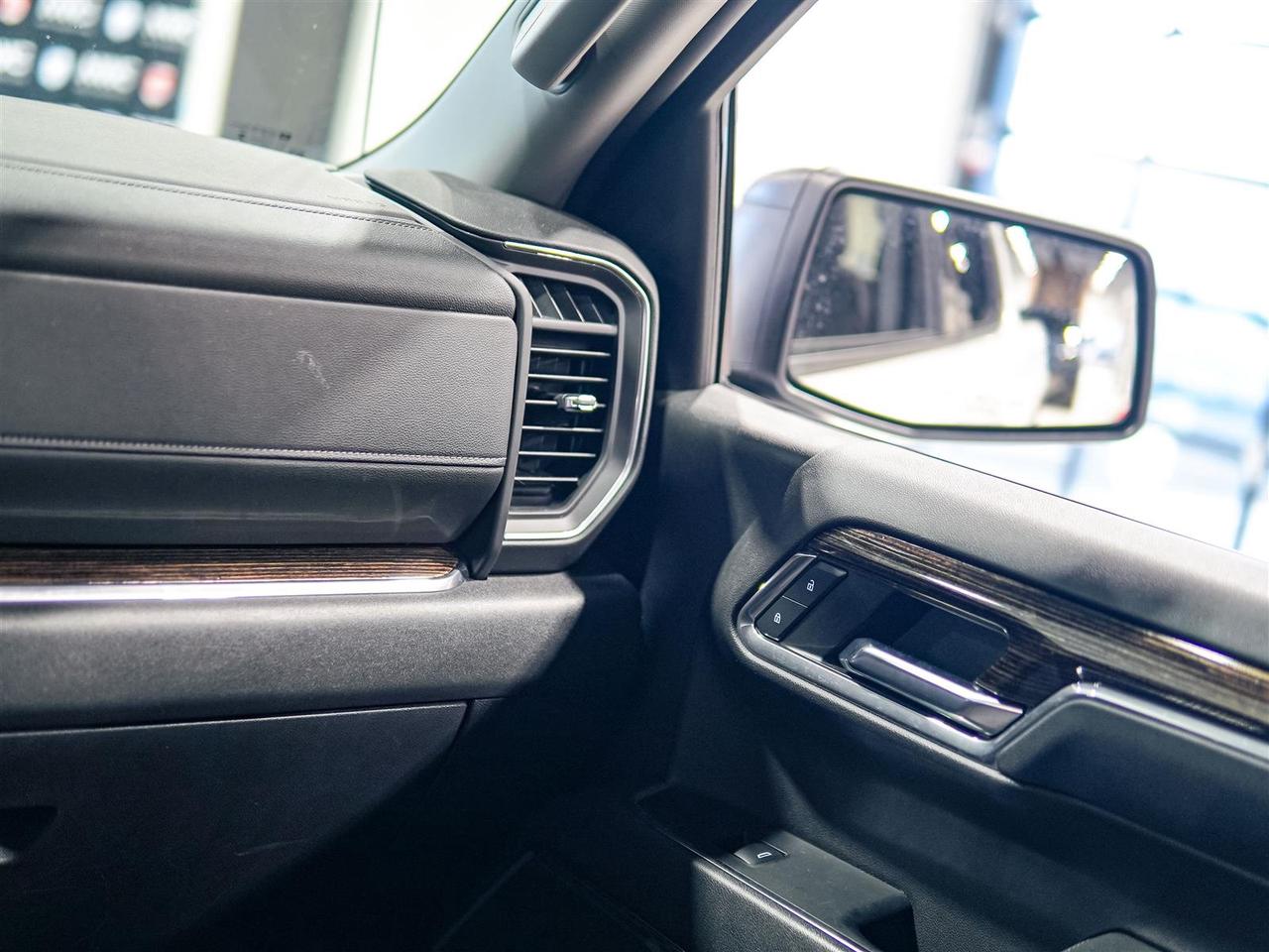 2024 GMC Sierra 1500 ELEVATION CREW CAB | 4X4 | NO ACCIDENTS | ONE OWNER Photo