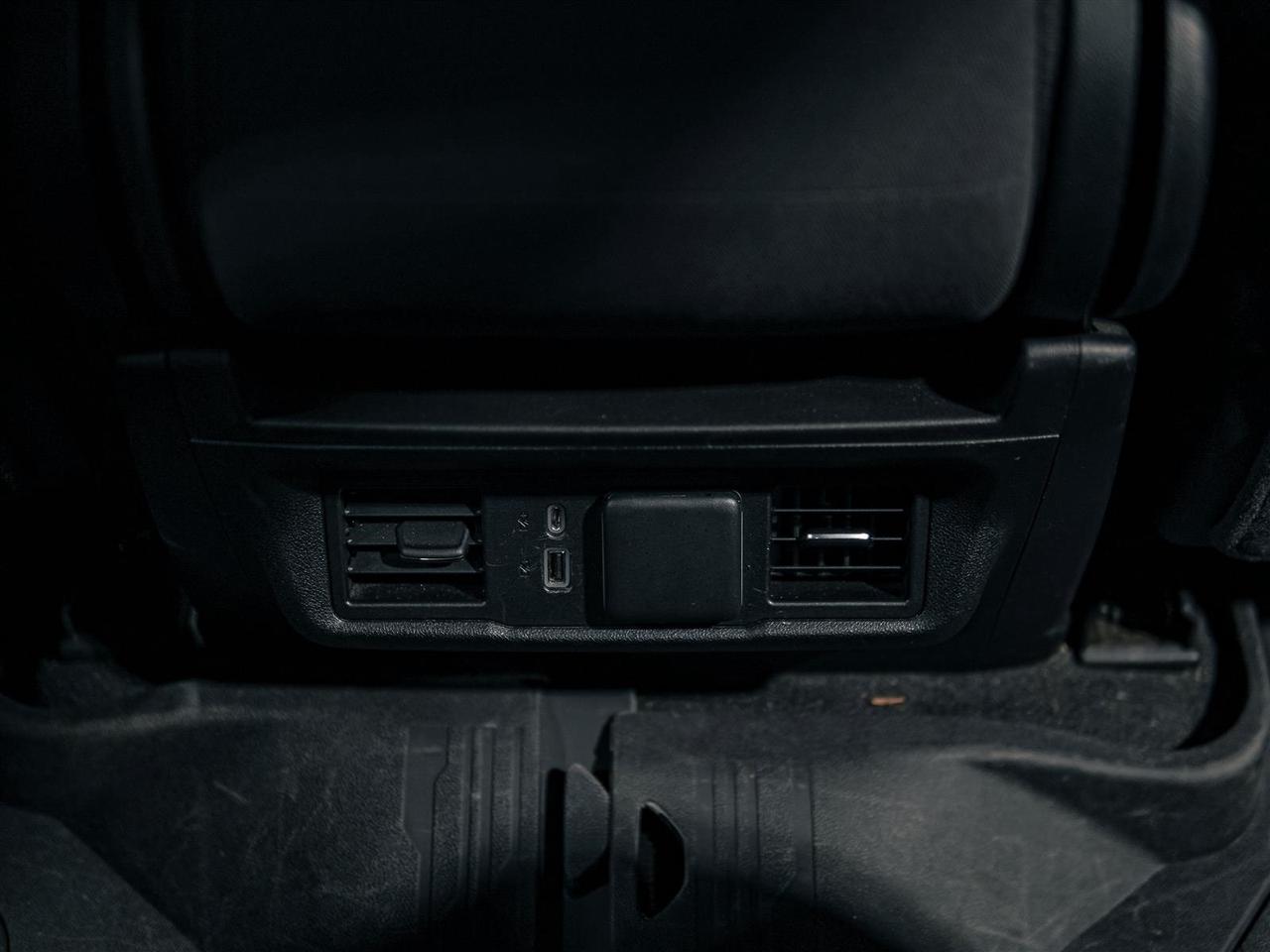 2024 GMC Sierra 1500 ELEVATION CREW CAB | 4X4 | NO ACCIDENTS | ONE OWNER Photo