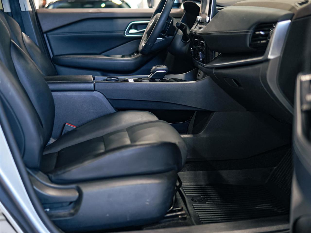 2021 Nissan Rogue SV AWD | PREMIUM | LEATHER | NO ACCIDENTS Photo