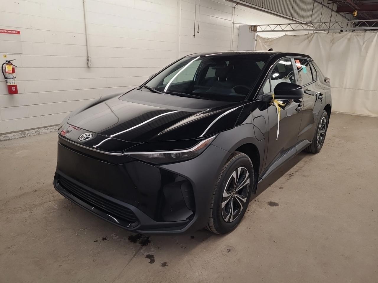 2023 Toyota bZ4X LE | NO ACCIDENTS | ONE OWNER Photo2