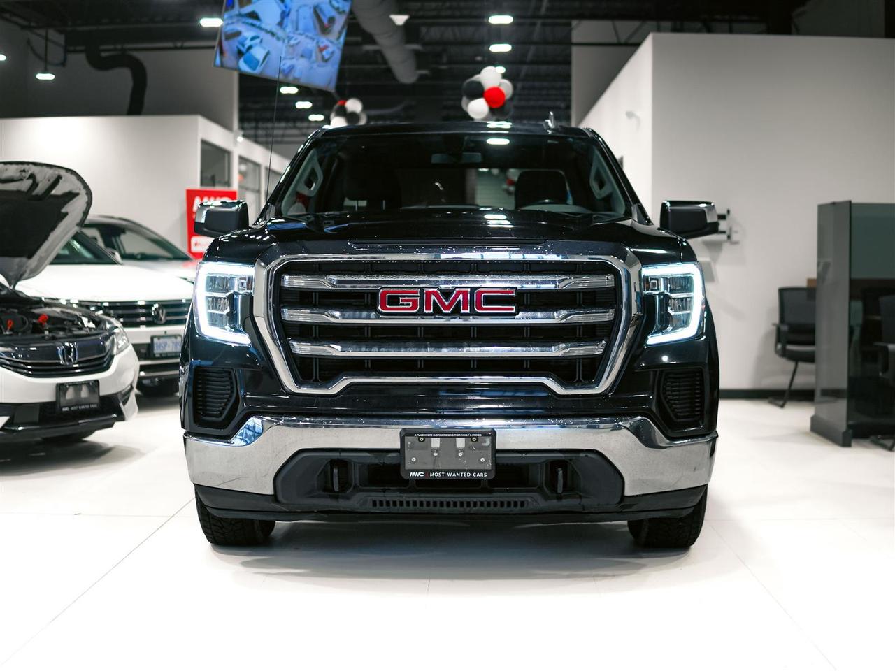 2021 GMC Sierra 1500 SLE CREW CAB 4WD | NO ACCIDENTS | BED LINER | TONNEAU COVER Photo
