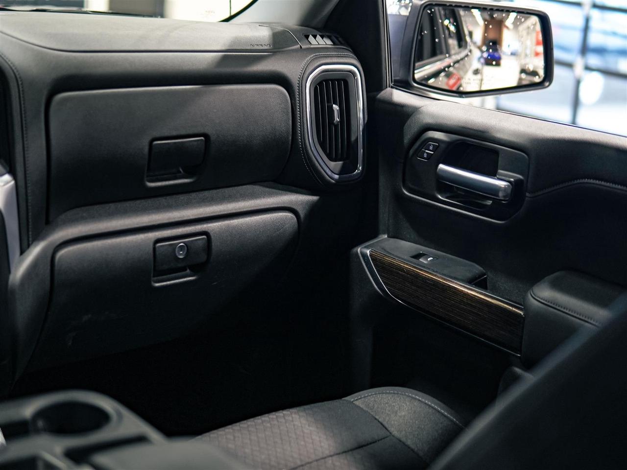 2021 GMC Sierra 1500 SLE CREW CAB 4WD | NO ACCIDENTS | BED LINER | TONNEAU COVER Photo