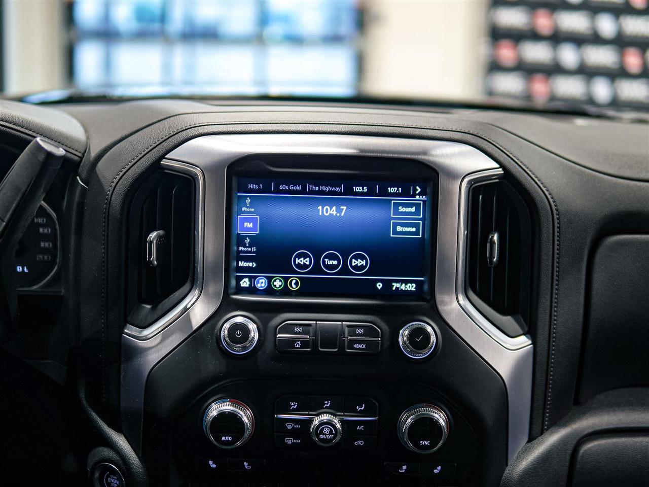 2021 GMC Sierra 1500 SLE CREW CAB 4WD | NO ACCIDENTS | BED LINER | TONNEAU COVER Photo