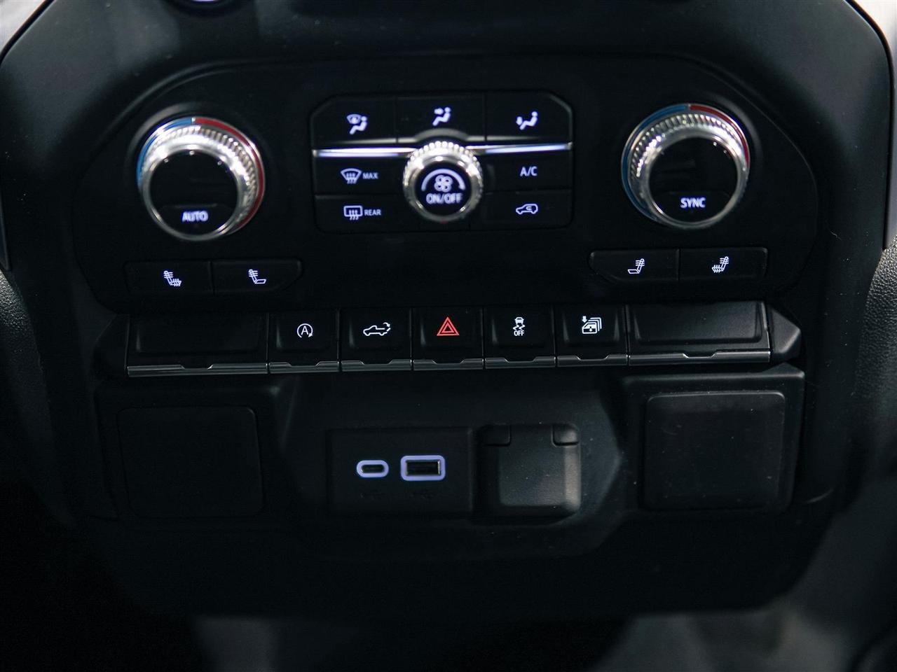 2021 GMC Sierra 1500 SLE CREW CAB 4WD | NO ACCIDENTS | BED LINER | TONNEAU COVER Photo