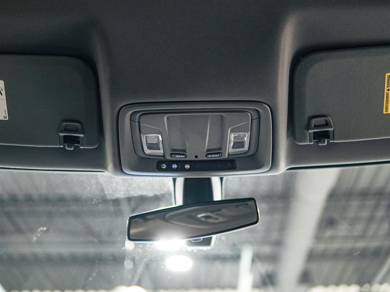 2021 GMC Sierra 1500 SLE CREW CAB 4WD | NO ACCIDENTS | BED LINER | TONNEAU COVER Photo