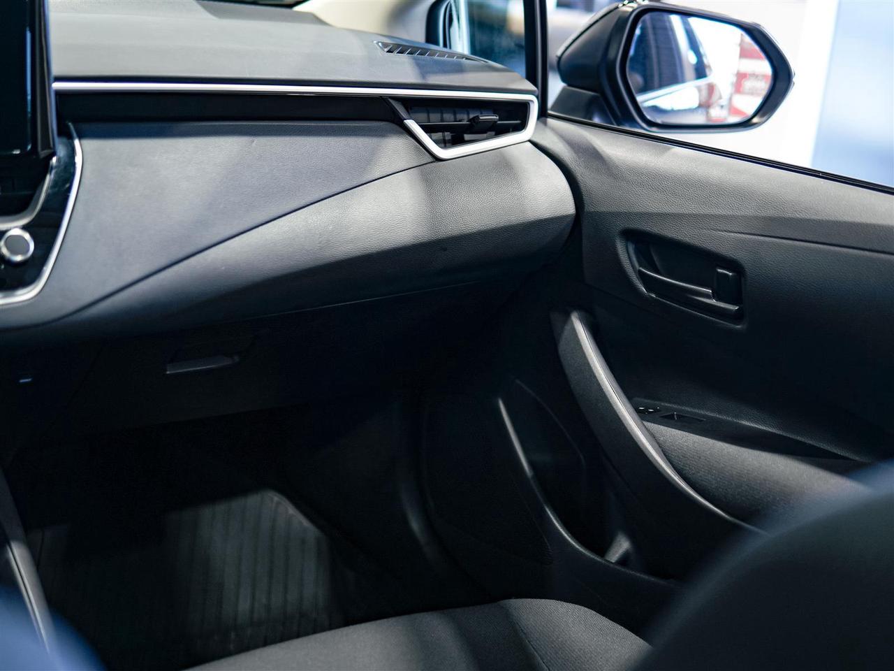 2025 Toyota Corolla LE | UPGRADE | NO ACCIDENTS | SUNROOF Photo