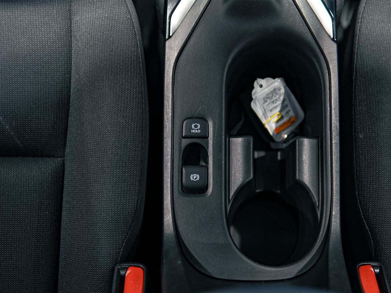 2025 Toyota Corolla LE | UPGRADE | NO ACCIDENTS | SUNROOF Photo