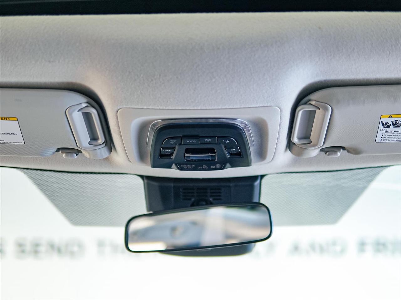 2025 Toyota Corolla LE | UPGRADE | NO ACCIDENTS | SUNROOF Photo