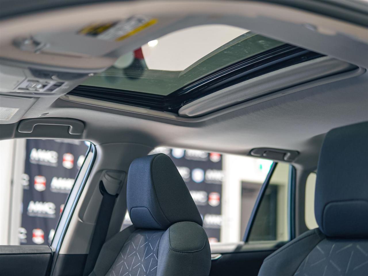 2024 Toyota RAV4 Hybrid HYBRID XLE | NO ACCIDENTS | ONE OWNER Photo