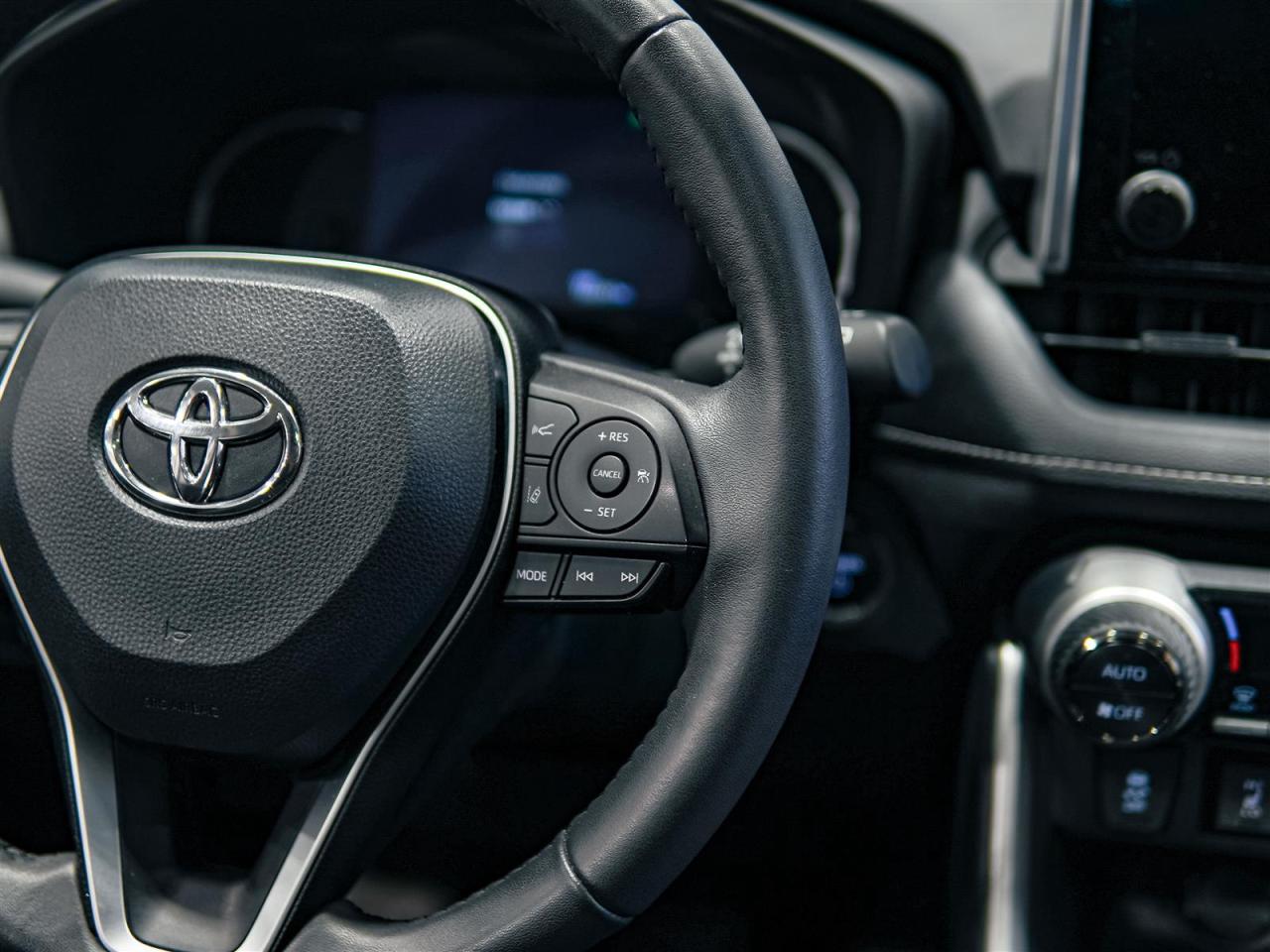 2024 Toyota RAV4 Hybrid HYBRID XLE | NO ACCIDENTS | ONE OWNER Photo