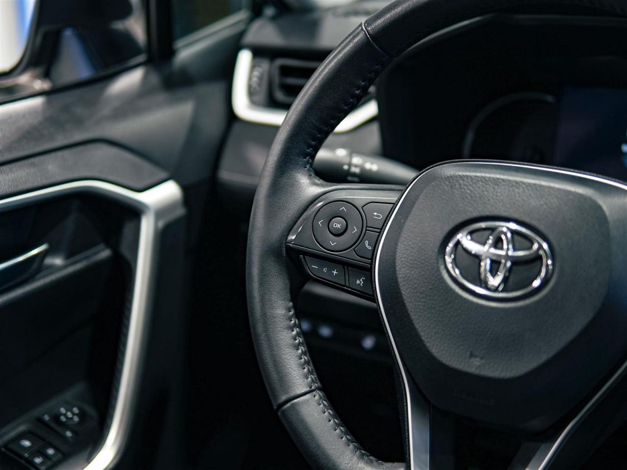 2024 Toyota RAV4 Hybrid HYBRID XLE | NO ACCIDENTS | ONE OWNER Photo