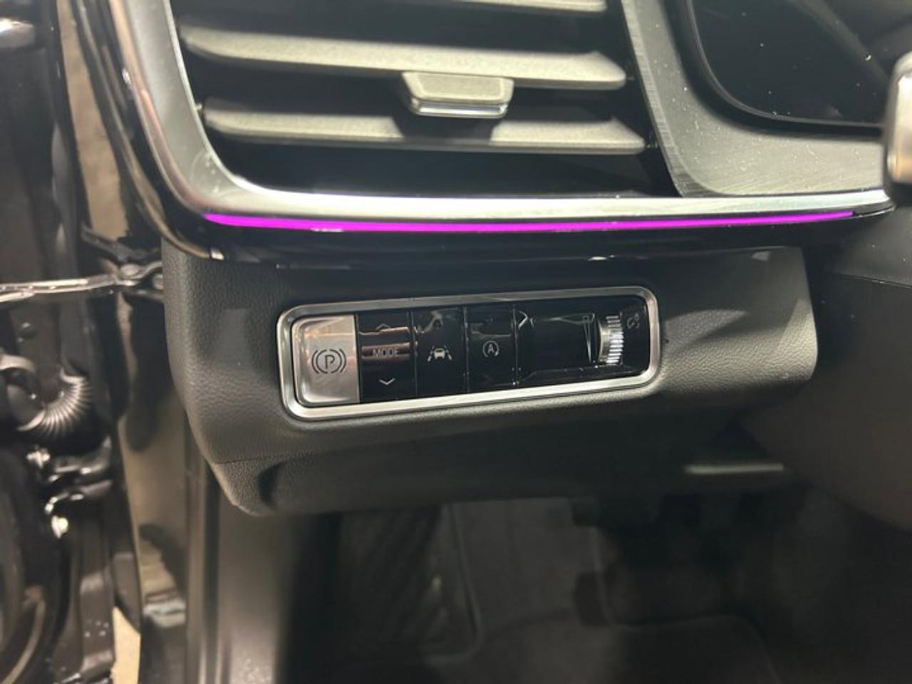 13700063