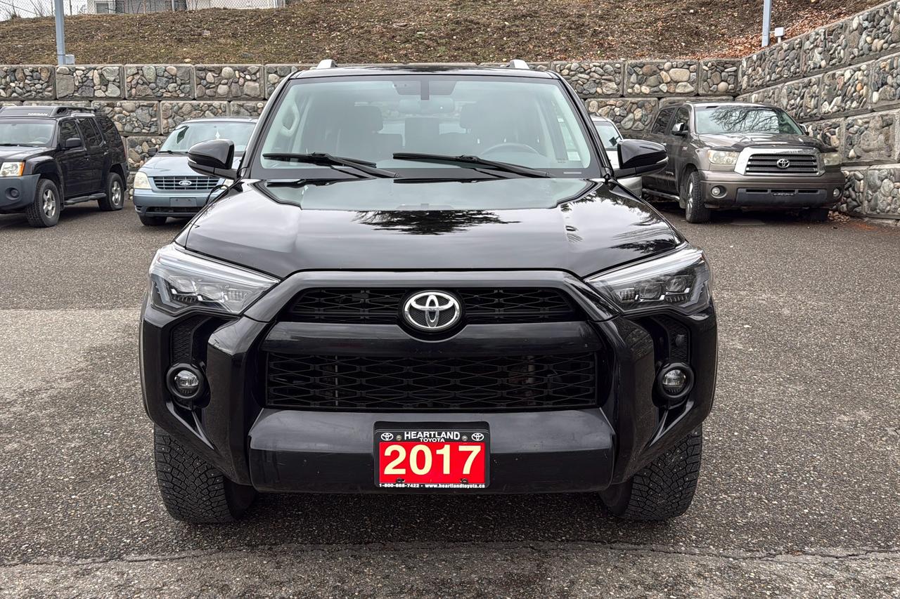 2017 Toyota 4Runner SR5 Premium Photo