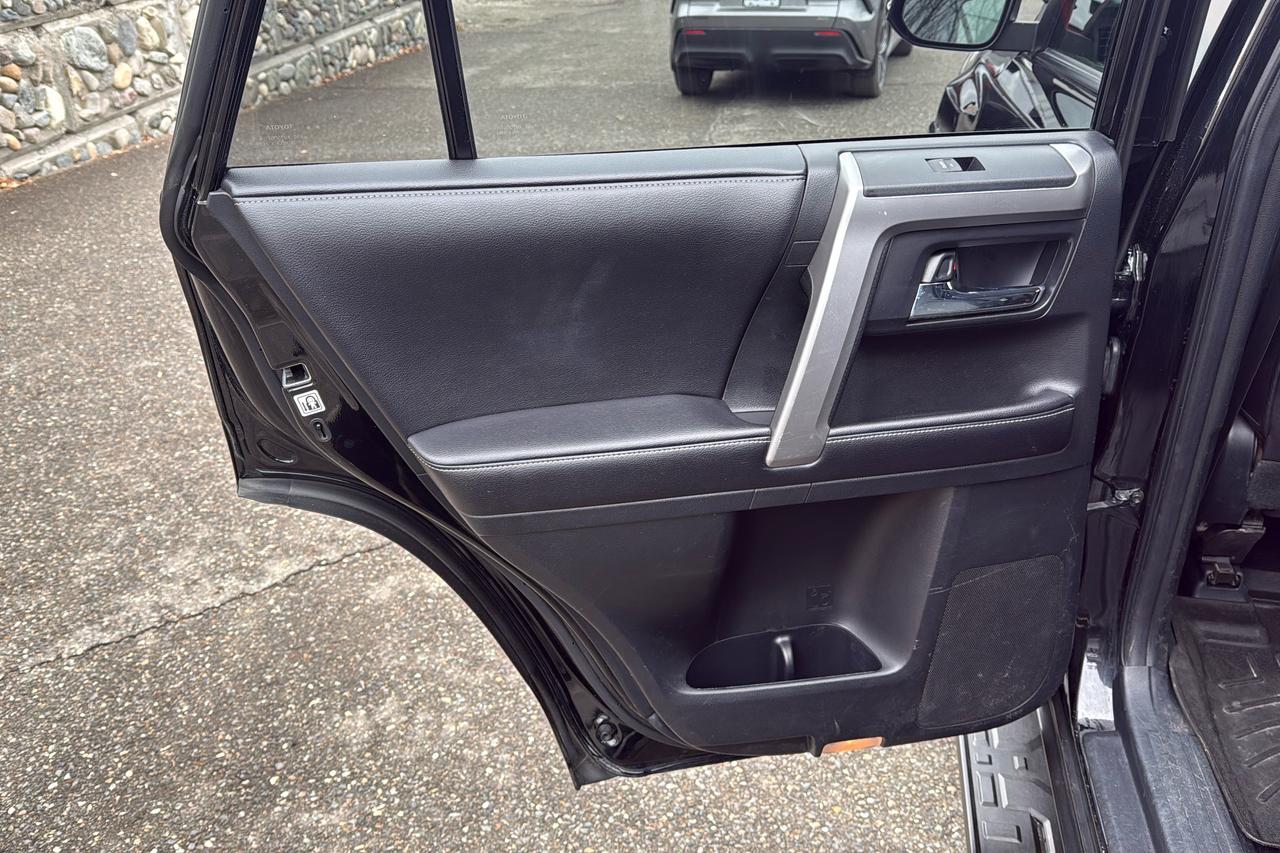 2017 Toyota 4Runner SR5 Premium Photo