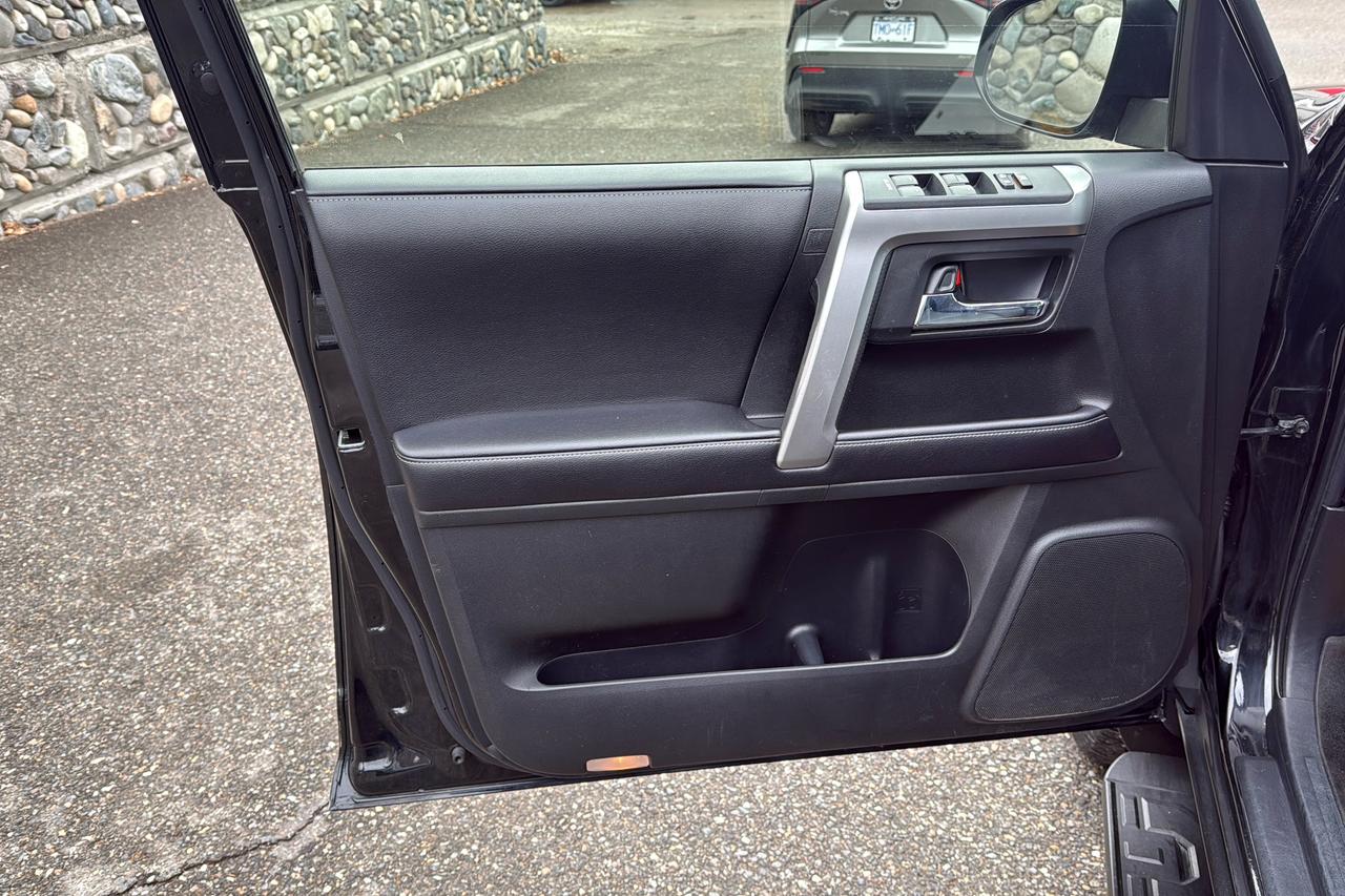 2017 Toyota 4Runner SR5 Premium Photo