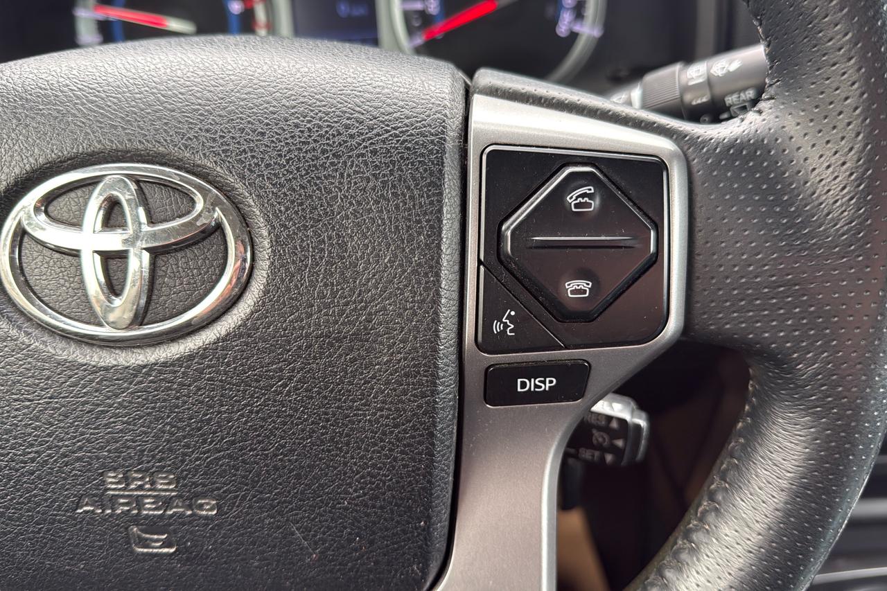 2017 Toyota 4Runner SR5 Premium Photo