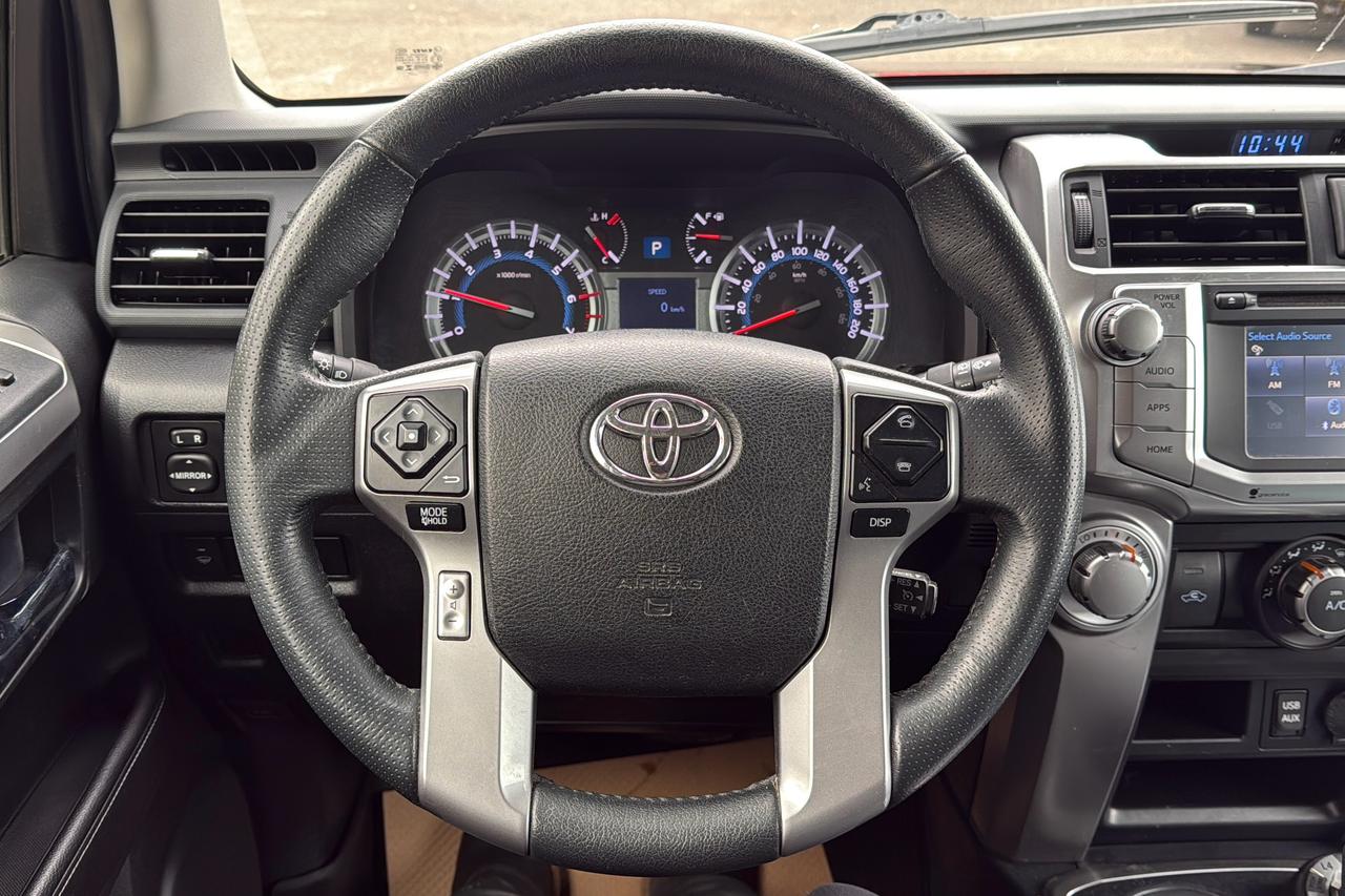 2017 Toyota 4Runner SR5 Premium Photo
