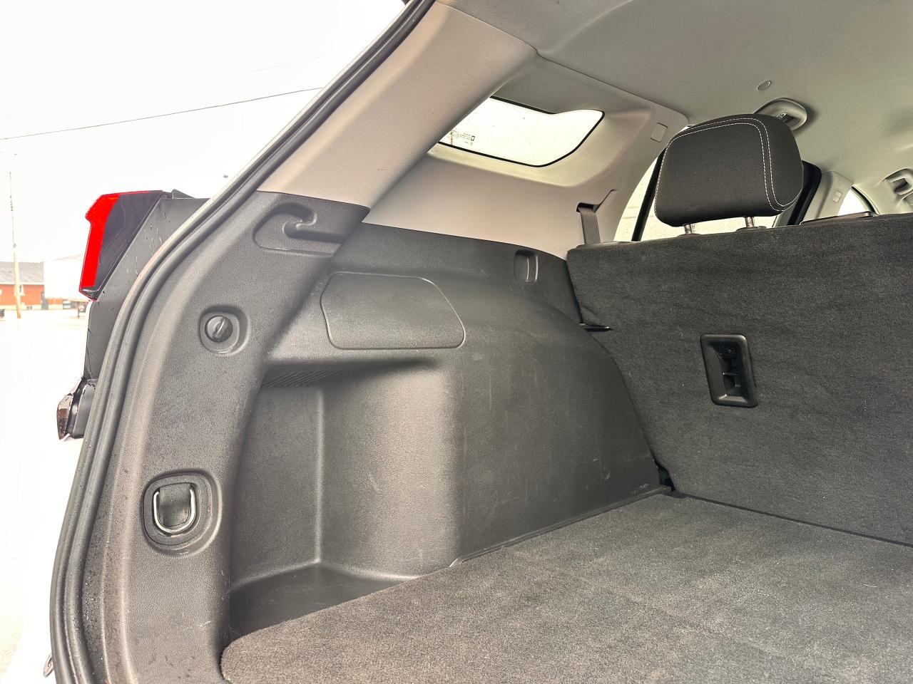 2023 GMC Terrain AWD, FULLY FINANCEABLE, HEATED SEATS, WARRANTY AVA Photo