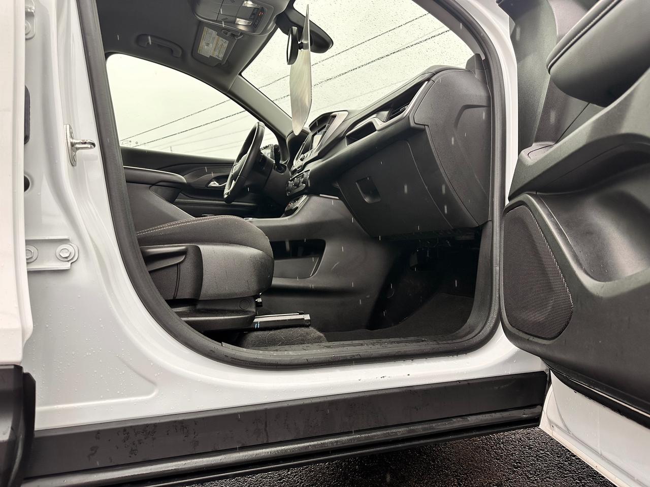 2023 GMC Terrain AWD, FULLY FINANCEABLE, HEATED SEATS, WARRANTY AVA Photo