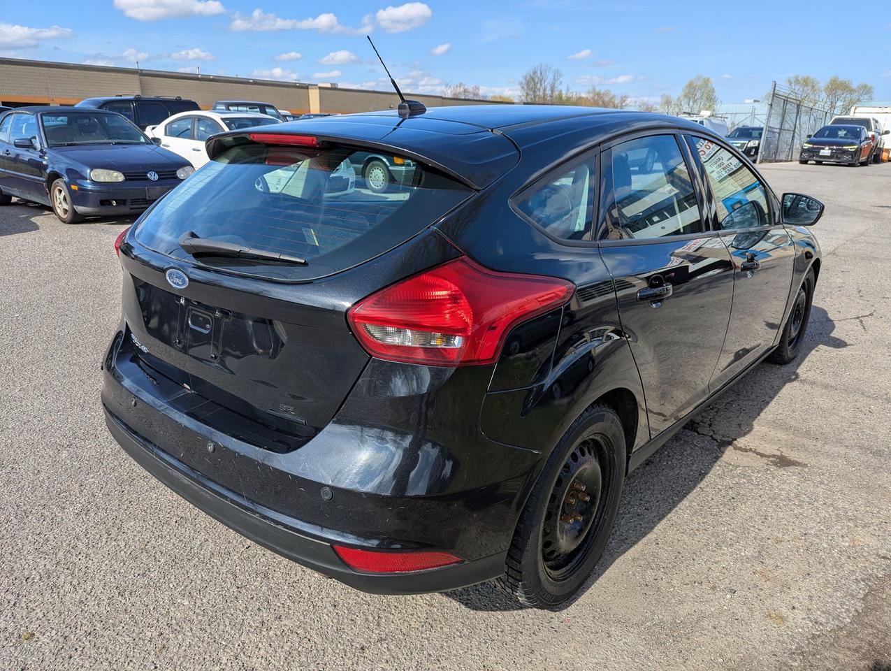 2015 Ford Focus "Like NEW low PRICE" certified + FREE 6M warranty Photo