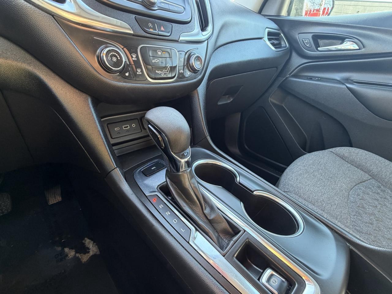2022 Chevrolet Equinox AWD 4dr LT w-1LT Photo
